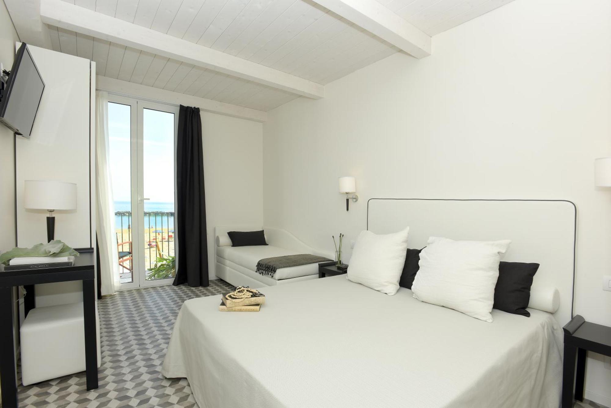 Hotel Capanni Bellaria-Igea Marina Exterior foto